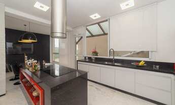 Imagem 7: Casa de condomínio para venda possui 704 metros quadrados com 4 quartos com suíte