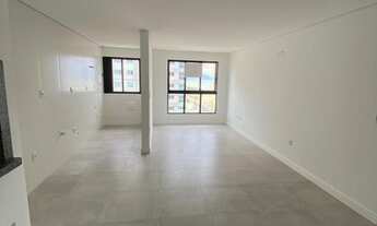 Imagem 4: Apartamento para venda tem 76 metros quadrados com 2 suítes em Centro - Navegantes - SC