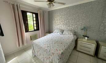 Imagem 6: Esse quintal é assustador, da só uma olhada na dimensão e ainda tem churrasqueira!!