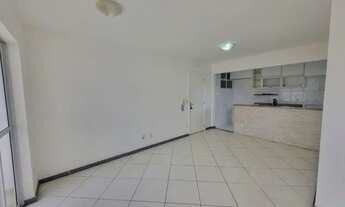 Imagem 2: Apartamento para Venda em Salvador, Piatã, 2 dormitórios, 1 suíte, 2 banheiros, 1 vaga