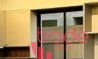 Imagem: Casa Térrea em Condomínio Fechado à Venda