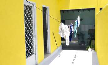 Imagem: Casa sendo sala cozinha banheiro e quarto