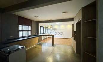 Imagem 6: Oportunidade - Casa com Edícula - Jardim Esplanada II - 4 Dormitórios - 235m²