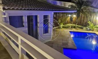 Imagem 2: Casa em condomínio em Camboinhas com 3 suítes