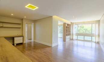 Imagem: Escondidinho, mas perto de tudo