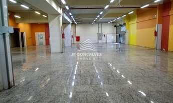 Imagem 3: Lojão com 627 m² de área interna - 33 metros de frente e 25 vagas cobertas