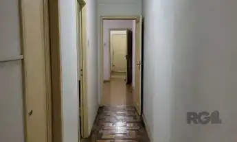 Imagem 7: Apartamento com 2 dormitórios, com sacada no Bairro Centro Histórico