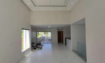 Imagem 6: Excelente Casa Duplex À Venda No Condomínio Vale dos Cristais - Macaé RJ