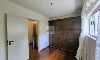 Imagem 7: Excelente casa localizada no no Pacaembu, 3 dormitórios sendo 1 suíte, 4 vagas