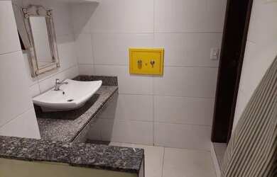 Imagem 5: Loja Centro, frente, 130 m² - Rua do Imperador, aceita proposta - Petrópolis - RJ