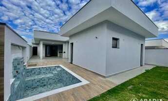 Imagem: Casa a Venda, com 3 Suítes no bairro Betel