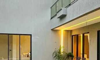 Imagem 2: Belíssima casa de esquina a venda em residencial de alto padrão