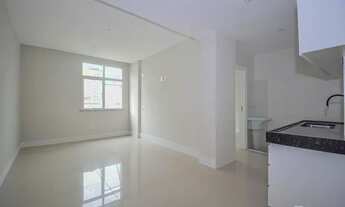 Imagem 3: Centro Apartamento com 2 dormitórios