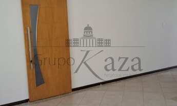 Imagem 3: Casa de condomínio para venda tem 366 metros quadrados com 4 quartos