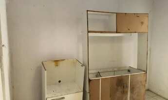 Imagem 6: Kitnete 1 quarto com cozinha separada e banheiro, terreno compartilhado, no