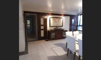 Imagem 5: 4 Suítes - 4 Closet - 305 m² - Varanda - Vista Mar - Quarto de Serviço - 4 Vagas de Garage