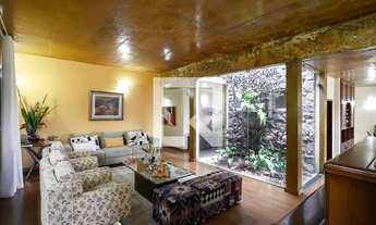 Imagem: Casa à Venda - Bandeirantes, 4 Quartos