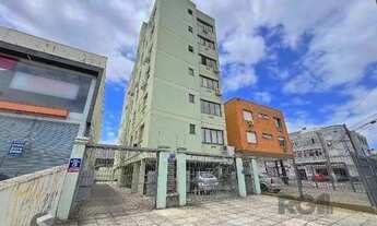 Imagem 2: Apartamento em Porto Alegre, no bairro Medianeira, com 3 dormitório(s), e 3 banheiros, à v