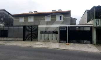 Imagem: Sobrado em condomínio fechado, com 2 dormitórios