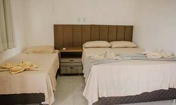 Imagem 7: Casa duplex com Rio no fundo