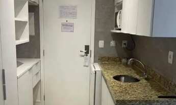 Imagem 2: Atlântica Imóveis tem excelente flat mobiliado à venda no Hotel Ramada Imbetiba, Macaé/RJ