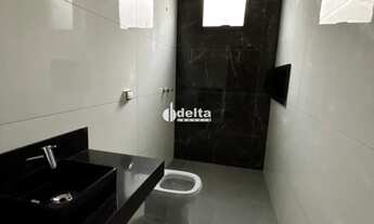 Imagem 3: Casa residencial disponível para venda no bairro São Jorge em Uberlândia-MG