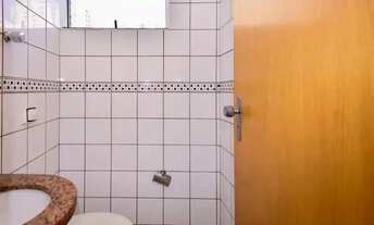 Imagem 2: Sala Comercial] Galpão / depósito com 1 vaga na garagem