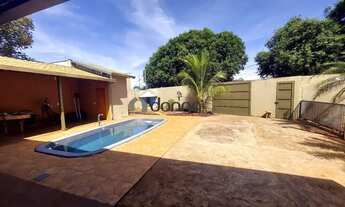 Imagem: Casa com 04 suítes, 220m² construção