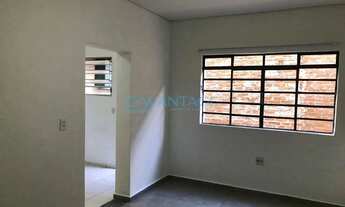 Imagem: Apartamento térreo, com área, 2 dormitórios