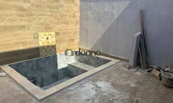 Imagem 3: Casa à venda em Estância dos Ipês, Leste de Uberaba 180 m² de área interna, 300 m² de ter