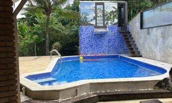 Imagem 2: Casa com 3 dormitórios ( 1 Suíte ) 4 Vagas e Piscina Com Cascata à venda, 150 m² por R$ 1