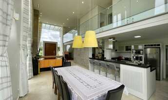 Imagem 6: Sobrado 4 dormitórios, mobiliado, ao lado de área verde, rua tranquila