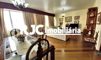 Imagem 2: Apartamento para venda tem 140 metros quadrados com 4 quartos em Tijuca - Rio de Janeiro