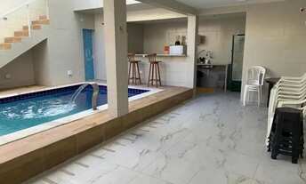 Imagem 3: Casa com piscina