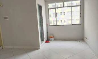 Imagem 2: Apto Centro, reformadíssimo, amplo, Rua 16 de março, excelente preço - Petrópolis - RJ