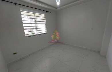 Imagem 7: MAGNÍFICO SOBRADO COM AMPLO GRAMADO E EDICULA COM CHURRASQUEIRA!!! - SO357