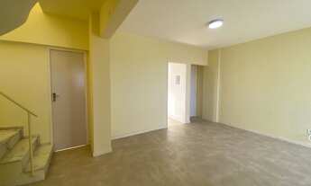 Imagem 7: Apartamento à Venda Duplex com Cobertura de 3 quartos, sendo 1 Suíte e Piscina no Imbuí