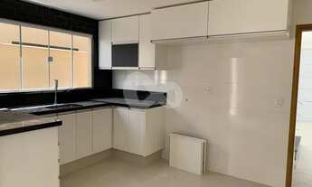 Imagem 6: Casa de condomínio para aluguel tem 370 metros quadrados com 3 quartos