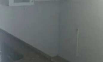 Imagem 4: Ao lado metro ana rosa / Armários