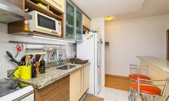 Imagem 7: Apartamento para venda tem 71 metros quadrados com 2 quartos em Passo da Areia - Porto Ale