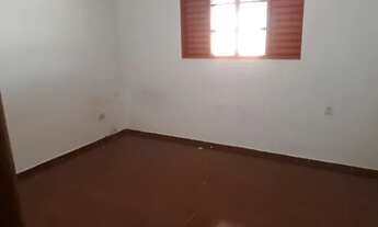 Imagem 3: Casa no Jd Mont Serrat, 2 quartos, toda reformada, murada e com cerca elétrica