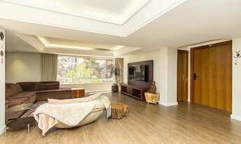 Imagem 2: Venda: Amplo Apartamento de 228m² no Coração do Batel!