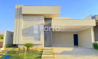 Imagem 3: Viva o Sonho da Vida Contemporânea: Casa Sofisticada com Piscina e Ambientes Planejados no