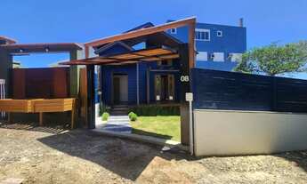 Imagem 2: Chalé com 01 dormitório e amplo quintal em ótima localização nos Ingleses!