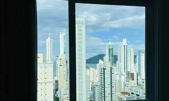 Imagem 6: Apartamento mobiliado com 4 dormitórios sendo 2 suítes e 2 vagas de garagem em Balneário C