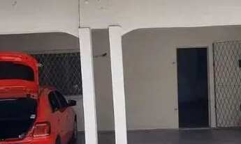 Imagem 2: Casa com Terreno Amplo no Bairro Macaúba