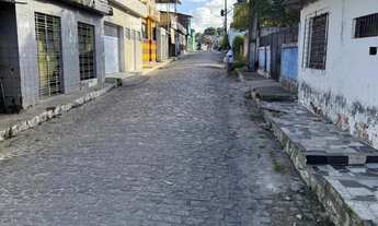 Imagem 2: Sobrado para venda possui 150 metros quadrados com 5 quartos