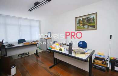 Imagem 5: Prédio de 6 andares próximo ao metrô Saúde