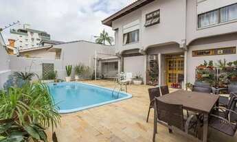 Imagem 4: Casa com 3 dormitórios no bairro Jardim Lindóia