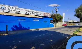 Imagem 2: Um excelente galpão para locação com 4500 de área total, com 1600 de área construída, situ